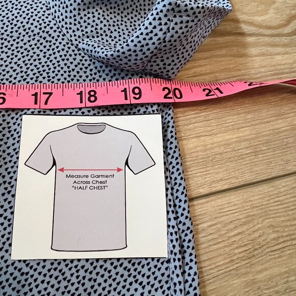 Ann Taylor Light Blue & Black Dotted Short Sleeve Blouse Size M summer crew neck - Picture 7 of 7